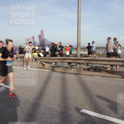 03.10.2026 - Köhlbrandbrückenlauf Yannick Fuchs http://msf.ph/oto/10775145 03.10.2026 09:40:15 Position 2  meine-sportfotos.de