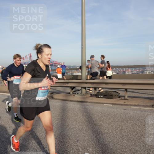 03.10.2026 - Köhlbrandbrückenlauf Yannick Fuchs http://msf.ph/oto/10775159 03.10.2026 09:40:15 Position 2 2274 meine-sportfotos.de