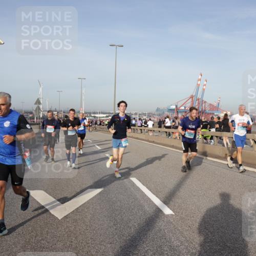 03.10.2026 - Köhlbrandbrückenlauf Yannick Fuchs http://msf.ph/oto/10775166 03.10.2026 09:40:17 Position 2  meine-sportfotos.de
