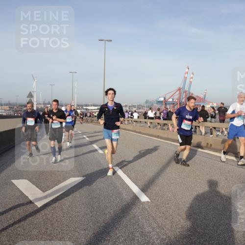 03.10.2026 - Köhlbrandbrückenlauf Yannick Fuchs http://msf.ph/oto/10775173 03.10.2026 09:40:17 Position 2  meine-sportfotos.de