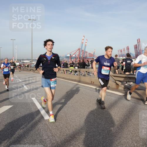 03.10.2026 - Köhlbrandbrückenlauf Yannick Fuchs http://msf.ph/oto/10775176 03.10.2026 09:40:18 Position 2 2018, 18 meine-sportfotos.de
