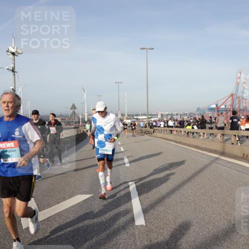 03.10.2026 - Köhlbrandbrückenlauf Yannick Fuchs http://msf.ph/oto/10775192 03.10.2026 09:40:20 Position 2 1222, 2199 meine-sportfotos.de