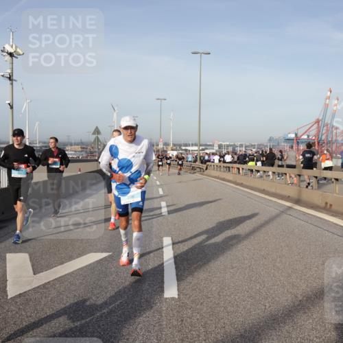 03.10.2026 - Köhlbrandbrückenlauf Yannick Fuchs http://msf.ph/oto/10775200 03.10.2026 09:40:21 Position 2 222, 2199 meine-sportfotos.de