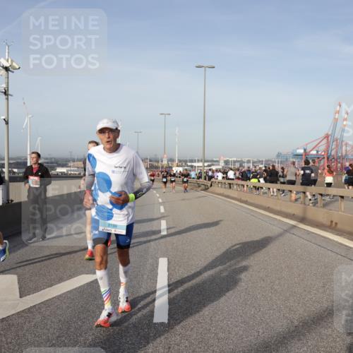 03.10.2026 - Köhlbrandbrückenlauf Yannick Fuchs http://msf.ph/oto/10775206 03.10.2026 09:40:21 Position 2 2199 meine-sportfotos.de