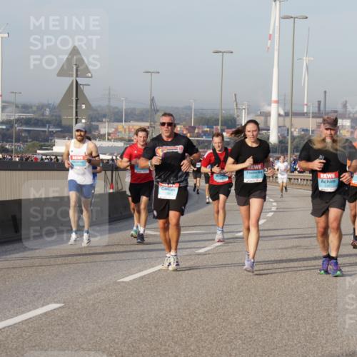 03.10.2026 - Köhlbrandbrückenlauf Yannick Fuchs http://msf.ph/oto/10775224 03.10.2026 09:40:26 Position 2 2163, 1500 meine-sportfotos.de