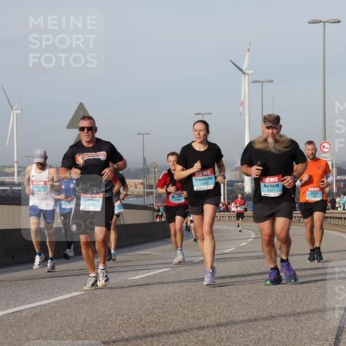 03.10.2026 - Köhlbrandbrückenlauf Yannick Fuchs http://msf.ph/oto/10775227 03.10.2026 09:40:27 Position 2 1786, 2390, 2387, 1500 meine-sportfotos.de