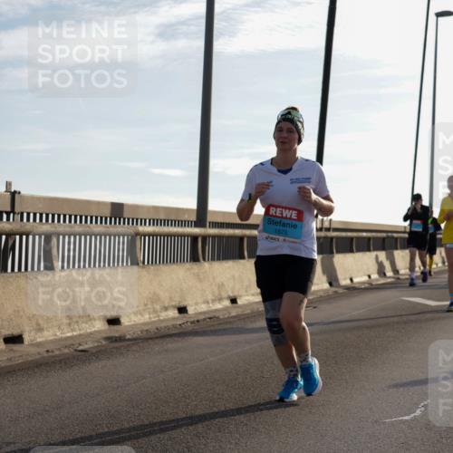 03.10.2026 - Köhlbrandbrückenlauf Yannick Fuchs http://msf.ph/oto/10775268 03.10.2026 09:34:44 Position 1 1875 meine-sportfotos.de