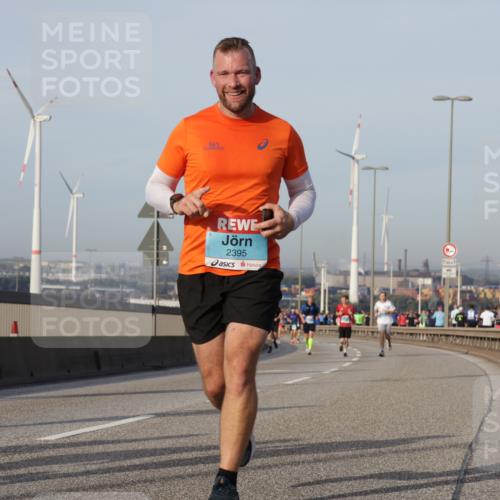 03.10.2026 - Köhlbrandbrückenlauf Yannick Fuchs http://msf.ph/oto/10775286 03.10.2026 09:40:32 Position 2 2395 meine-sportfotos.de