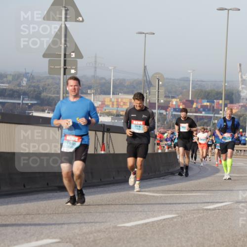 03.10.2026 - Köhlbrandbrückenlauf Yannick Fuchs http://msf.ph/oto/10775289 03.10.2026 09:40:34 Position 2  meine-sportfotos.de