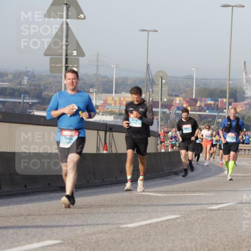03.10.2026 - Köhlbrandbrückenlauf Yannick Fuchs http://msf.ph/oto/10775294 03.10.2026 09:40:34 Position 2 1462 meine-sportfotos.de