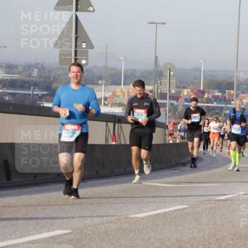 03.10.2026 - Köhlbrandbrückenlauf Yannick Fuchs http://msf.ph/oto/10775297 03.10.2026 09:40:34 Position 2  meine-sportfotos.de