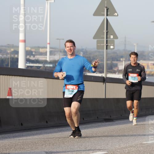 03.10.2026 - Köhlbrandbrückenlauf Yannick Fuchs http://msf.ph/oto/10775308 03.10.2026 09:40:35 Position 2 1089, 1462 meine-sportfotos.de