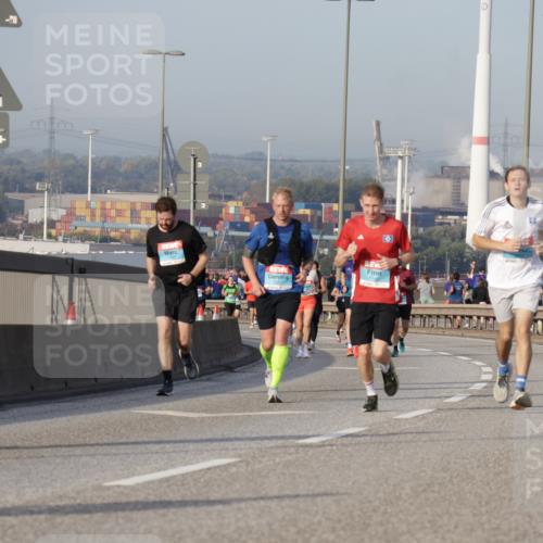 03.10.2026 - Köhlbrandbrückenlauf Yannick Fuchs http://msf.ph/oto/10775335 03.10.2026 09:40:37 Position 2 19, 30 meine-sportfotos.de