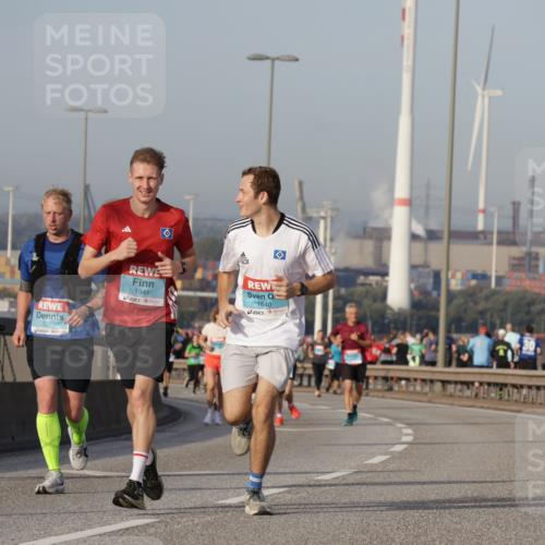 03.10.2026 - Köhlbrandbrückenlauf Yannick Fuchs http://msf.ph/oto/10775380 03.10.2026 09:40:41 Position 2 1791, 2257, 1641, 1640, 500 meine-sportfotos.de