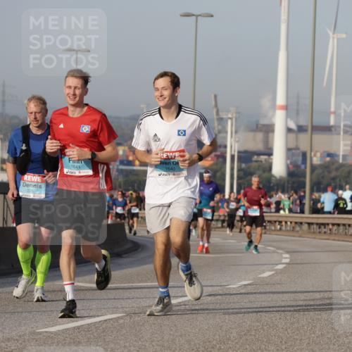 03.10.2026 - Köhlbrandbrückenlauf Yannick Fuchs http://msf.ph/oto/10775389 03.10.2026 09:40:41 Position 2 1791, 2257, 1641, 1640, 500 meine-sportfotos.de