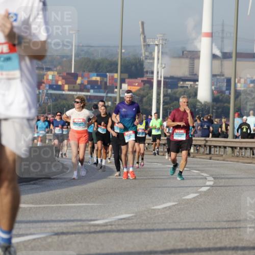 03.10.2026 - Köhlbrandbrückenlauf Yannick Fuchs http://msf.ph/oto/10775408 03.10.2026 09:40:43 Position 2 30 meine-sportfotos.de