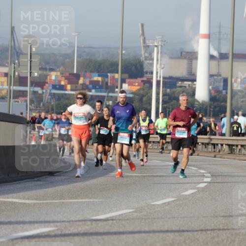 03.10.2026 - Köhlbrandbrückenlauf Yannick Fuchs http://msf.ph/oto/10775422 03.10.2026 09:40:44 Position 2  meine-sportfotos.de
