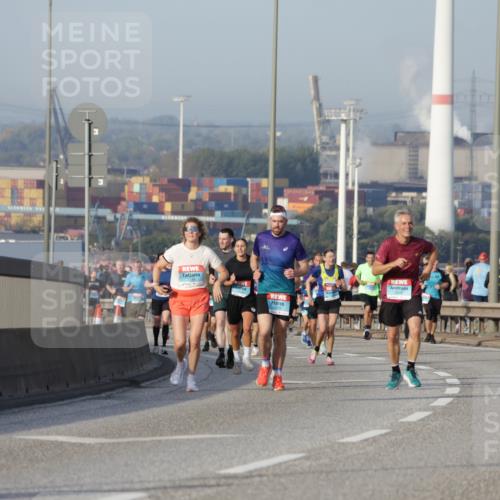 03.10.2026 - Köhlbrandbrückenlauf Yannick Fuchs http://msf.ph/oto/10775432 03.10.2026 09:40:44 Position 2 30 meine-sportfotos.de