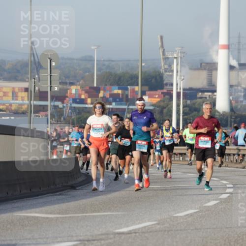 03.10.2026 - Köhlbrandbrückenlauf Yannick Fuchs http://msf.ph/oto/10775437 03.10.2026 09:40:44 Position 2 30 meine-sportfotos.de