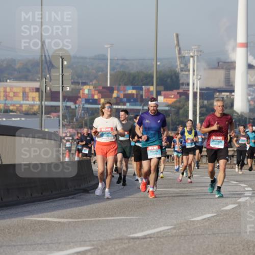03.10.2026 - Köhlbrandbrückenlauf Yannick Fuchs http://msf.ph/oto/10775447 03.10.2026 09:40:46 Position 2  meine-sportfotos.de