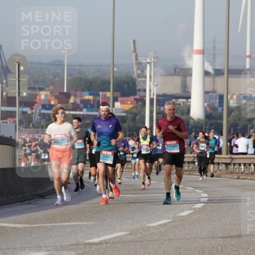 03.10.2026 - Köhlbrandbrückenlauf Yannick Fuchs http://msf.ph/oto/10775454 03.10.2026 09:40:46 Position 2 2270 meine-sportfotos.de