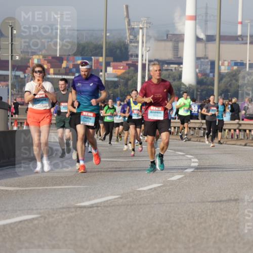 03.10.2026 - Köhlbrandbrückenlauf Yannick Fuchs http://msf.ph/oto/10775470 03.10.2026 09:40:47 Position 2 2270, 47, 195, 30 meine-sportfotos.de