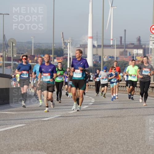 03.10.2026 - Köhlbrandbrückenlauf Yannick Fuchs http://msf.ph/oto/10775497 03.10.2026 09:41:02 Position 2 1666, 296, 2918, 1500 meine-sportfotos.de