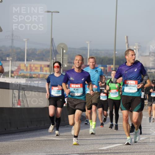 03.10.2026 - Köhlbrandbrückenlauf Yannick Fuchs http://msf.ph/oto/10775516 03.10.2026 09:41:03 Position 2 1666, 2962, 2918, 1084 meine-sportfotos.de