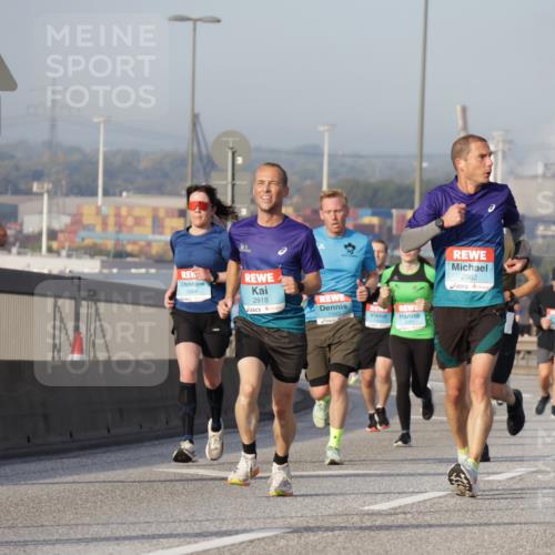 03.10.2026 - Köhlbrandbrückenlauf Yannick Fuchs http://msf.ph/oto/10775519 03.10.2026 09:41:03 Position 2 1666, 1084, 2918, 2962 meine-sportfotos.de