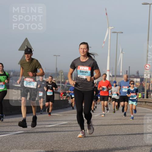 03.10.2026 - Köhlbrandbrückenlauf Yannick Fuchs http://msf.ph/oto/10775592 03.10.2026 09:41:10 Position 2 1958, 2554, 500 meine-sportfotos.de