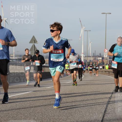 03.10.2026 - Köhlbrandbrückenlauf Yannick Fuchs http://msf.ph/oto/10775632 03.10.2026 09:41:16 Position 2 1109, 3821 meine-sportfotos.de