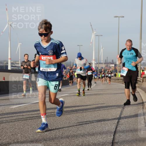 03.10.2026 - Köhlbrandbrückenlauf Yannick Fuchs http://msf.ph/oto/10775641 03.10.2026 09:41:16 Position 2 1109, 3821 meine-sportfotos.de