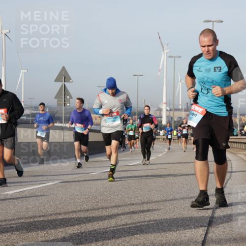 03.10.2026 - Köhlbrandbrückenlauf Yannick Fuchs http://msf.ph/oto/10775660 03.10.2026 09:41:18 Position 2 2418 meine-sportfotos.de