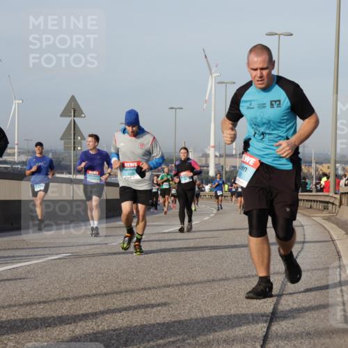 03.10.2026 - Köhlbrandbrückenlauf Yannick Fuchs http://msf.ph/oto/10775663 03.10.2026 09:41:18 Position 2 2418, 2279, 10, 500 meine-sportfotos.de