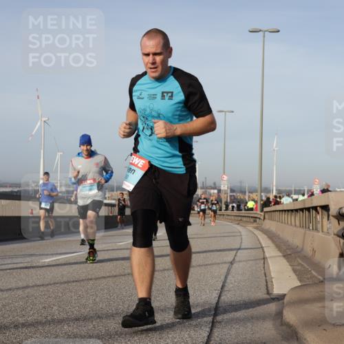 03.10.2026 - Köhlbrandbrückenlauf Yannick Fuchs http://msf.ph/oto/10775669 03.10.2026 09:41:19 Position 2  meine-sportfotos.de