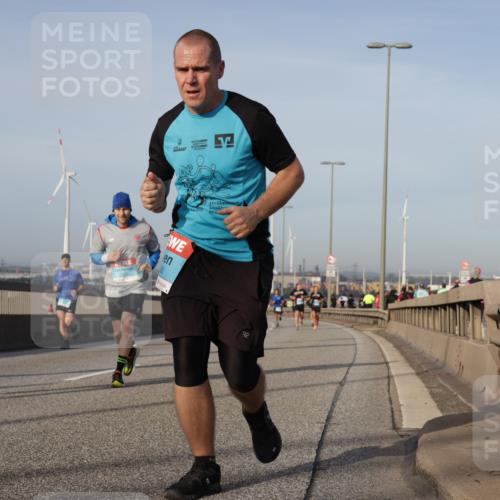 03.10.2026 - Köhlbrandbrückenlauf Yannick Fuchs http://msf.ph/oto/10775671 03.10.2026 09:41:19 Position 2 2418 meine-sportfotos.de