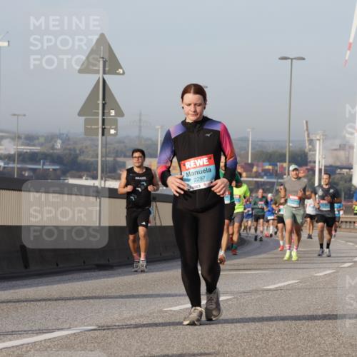 03.10.2026 - Köhlbrandbrückenlauf Yannick Fuchs http://msf.ph/oto/10775681 03.10.2026 09:41:21 Position 2 2297 meine-sportfotos.de