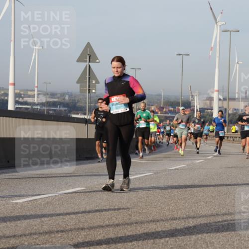 03.10.2026 - Köhlbrandbrückenlauf Yannick Fuchs http://msf.ph/oto/10775691 03.10.2026 09:41:21 Position 2 6, 2297, 1500 meine-sportfotos.de
