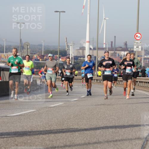 03.10.2026 - Köhlbrandbrückenlauf Yannick Fuchs http://msf.ph/oto/10775697 03.10.2026 09:41:22 Position 2 1500 meine-sportfotos.de