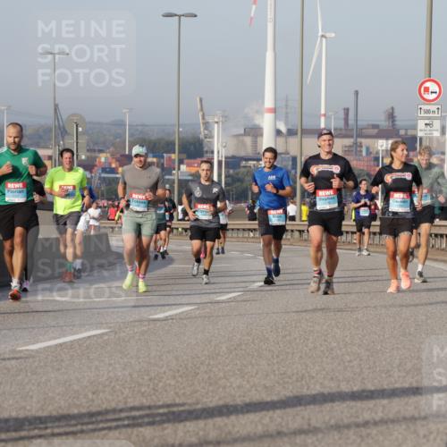 03.10.2026 - Köhlbrandbrückenlauf Yannick Fuchs http://msf.ph/oto/10775708 03.10.2026 09:41:23 Position 2  meine-sportfotos.de