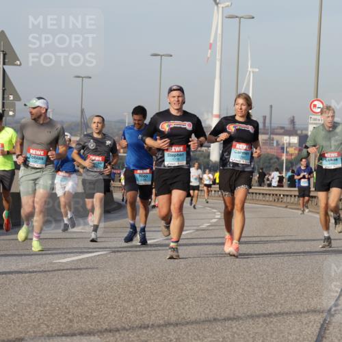 03.10.2026 - Köhlbrandbrückenlauf Yannick Fuchs http://msf.ph/oto/10775766 03.10.2026 09:41:27 Position 2 2357, 2399, 1776, 1780, 500 meine-sportfotos.de