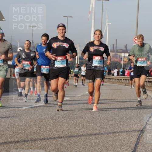 03.10.2026 - Köhlbrandbrückenlauf Yannick Fuchs http://msf.ph/oto/10775781 03.10.2026 09:41:28 Position 2 2357, 1780, 1776 meine-sportfotos.de