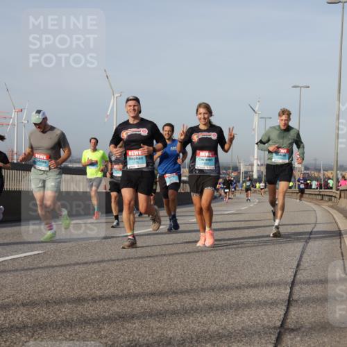 03.10.2026 - Köhlbrandbrückenlauf Yannick Fuchs http://msf.ph/oto/10775791 03.10.2026 09:41:31 Position 2 2367, 1776, 780 meine-sportfotos.de