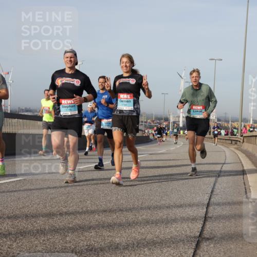 03.10.2026 - Köhlbrandbrückenlauf Yannick Fuchs http://msf.ph/oto/10775802 03.10.2026 09:41:31 Position 2 1776, 1780 meine-sportfotos.de