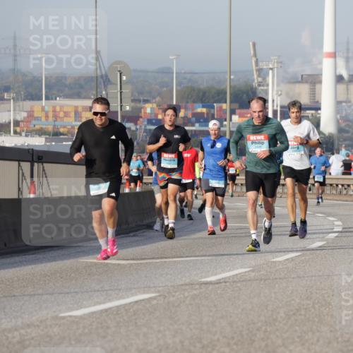 03.10.2026 - Köhlbrandbrückenlauf Yannick Fuchs http://msf.ph/oto/10775843 03.10.2026 09:41:36 Position 2 1834 meine-sportfotos.de