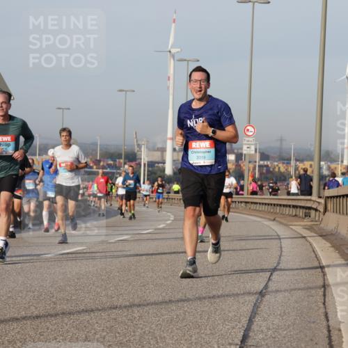 03.10.2026 - Köhlbrandbrückenlauf Yannick Fuchs http://msf.ph/oto/10775916 03.10.2026 09:41:42 Position 2 2019 meine-sportfotos.de