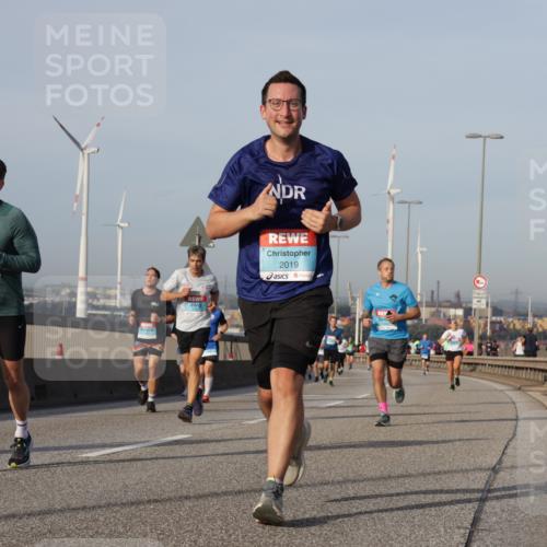 03.10.2026 - Köhlbrandbrückenlauf Yannick Fuchs http://msf.ph/oto/10775927 03.10.2026 09:41:43 Position 2 2019 meine-sportfotos.de