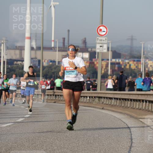 03.10.2026 - Köhlbrandbrückenlauf Yannick Fuchs http://msf.ph/oto/10775960 03.10.2026 09:41:47 Position 2 2665, 500 meine-sportfotos.de