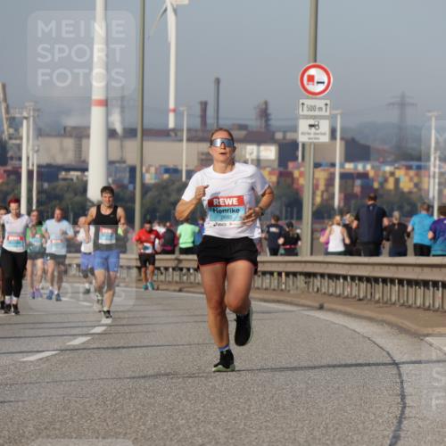 03.10.2026 - Köhlbrandbrückenlauf Yannick Fuchs http://msf.ph/oto/10775963 03.10.2026 09:41:47 Position 2 2665, 500, 1 meine-sportfotos.de