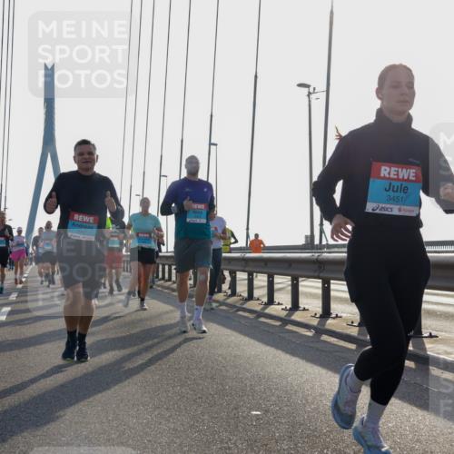 03.10.2026 - Köhlbrandbrückenlauf Yannick Fuchs http://msf.ph/oto/10775988 03.10.2026 09:35:44 Position 1 3047, 3451 meine-sportfotos.de